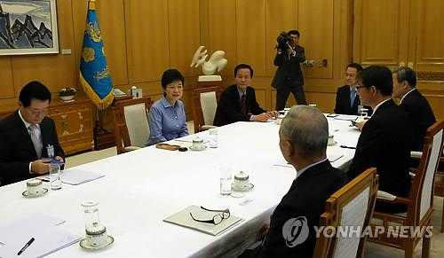 Tổng thống Hàn Quốc họp khẩn về an ninh