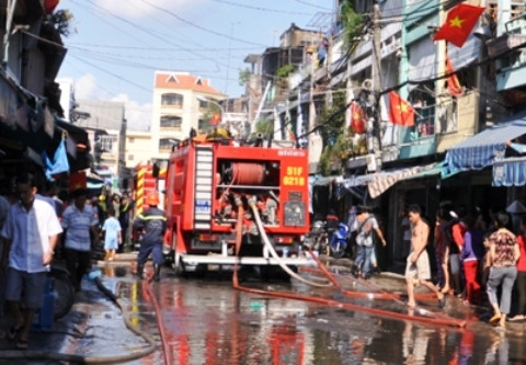 TP.HCM, cháy nhà, nghĩ lễ, Phạm Văn Khoẻ, quận 6, chợ Bình Tây, PCCC