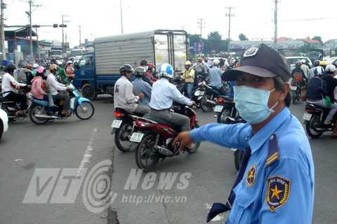 kẹt xe, ùn tắc, KCN Vĩnh Lộc, Q.Bình Tân, giành đường