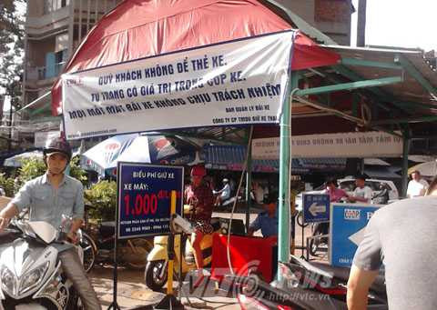 Coop Mart, siêu thị Hòa Hảo, bãi xe, giá cao