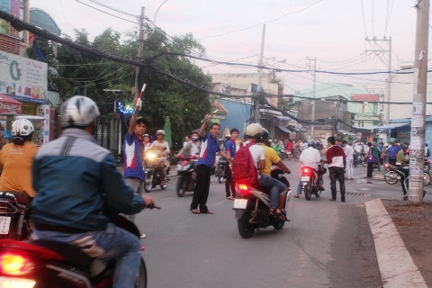 TP.HCM, Giáo dục, thi đại học, sĩ tử, phụ huynh, vạ vật trước cổng trường