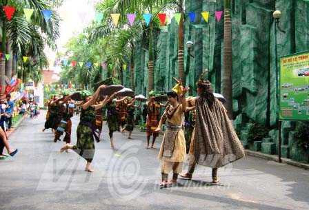 TP.HCM: Ngập tràn sắc màu lễ hội Giỗ Tổ Hùng Vương