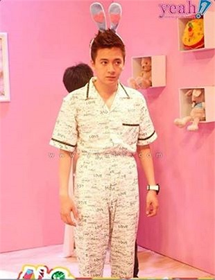 Có ai còn nhận ra Ngô Kiến Huy trong tạo hình ngộ nghĩnh này?