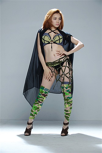 Nhưng chưa bao giờ những shoot hình này làm nóng cộng đồng mạng.