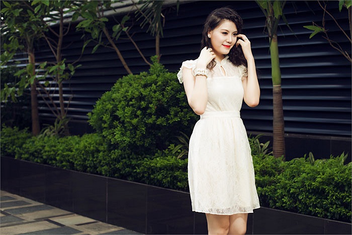 Cùng tên với người mẫu Sài thành Trang Nhung, nhưng Đoàn Trang Nhung lại giữ cho mình một phong cách trang nhã hơn.