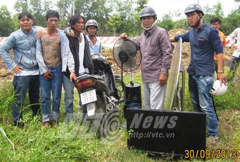 hiệp sĩ Nguyễn Thanh Hải, Nguyễn Văn Minh Tiến, Tiến "cọp", trộm, cướp