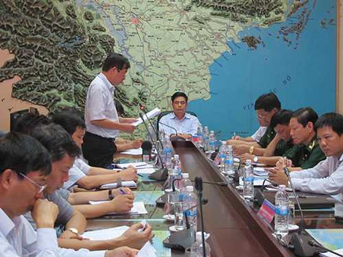 Ban Chỉ đạo PCLB Trung ương họp bàn cách đối phó bão utor