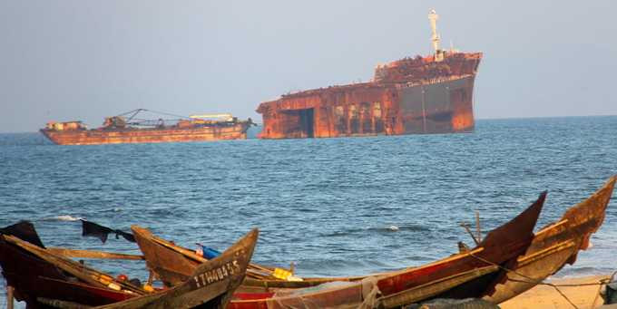 tàu malaysia, khí độc, trục vớt, tử vong