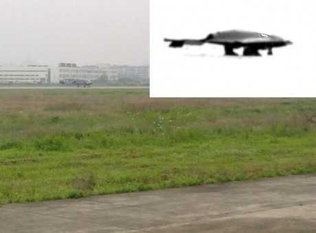 máy bay tàng hình không người lái Lijian của Trung Quốc trên đường băng