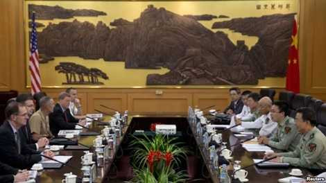 nhóm họp biển đông