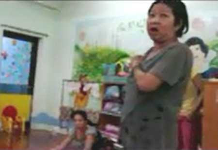 Cô giáo cho học sinh uống thuốc ngủ