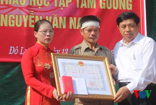 Truy tặng Huân chương cho em Nguyễn Văn Nam