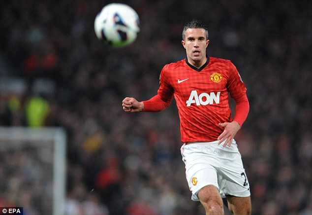 Van Persie chưa thể là bạn đá cặp ăn ý của Rooney