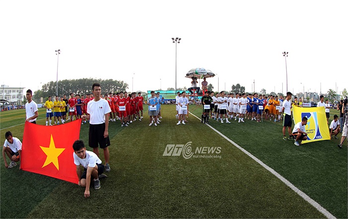 HPL-S1 là giải chuyên nghiệp hóa bóng đá phong trào, trên cơ sở bảo toàn nét hay, đẹp, tính cộng đồng, phổ cập bóng đá như một phương tiện phát triển thể chất và tinh thần cho mọi tầng lớp nhân dân. 