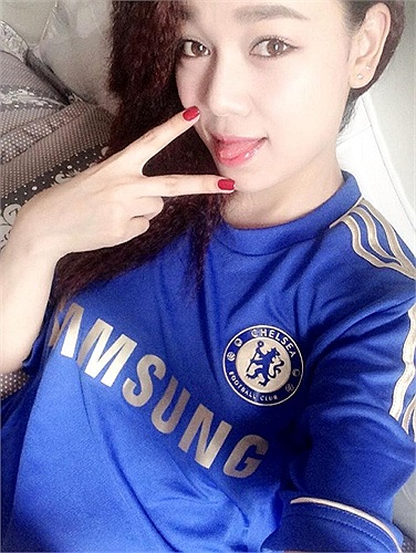 Và cách tạo dáng xì tin như 9X.