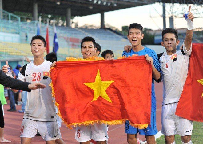 U19 Việt Nam ăn mừng chiến thắng