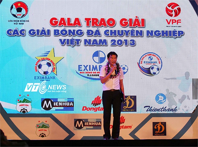 HLV Phan Thanh Hùng của Hà Nội T&T giành giải HLV xuất sắc nhất V-League 2013 và dường như chỉ danh hiệu này cho cảm giác thuyết phục nhất.
