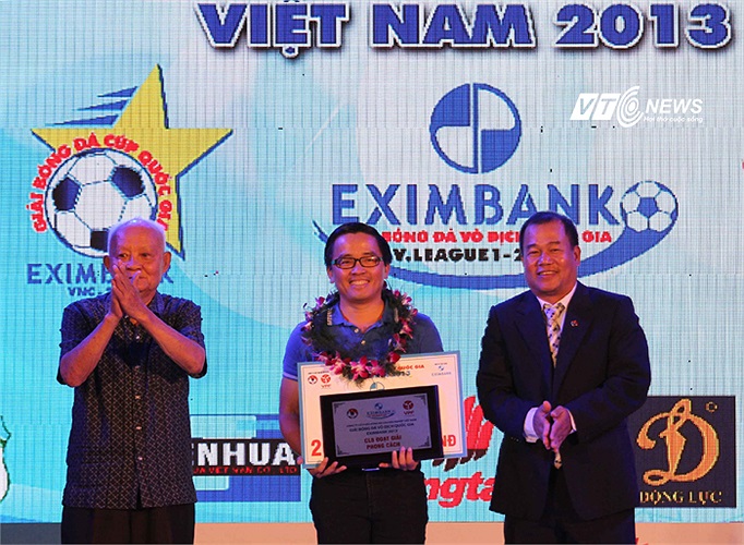 Bên cạnh đó việc HAGL giành giải Phong cách cũng có phần tâm phục. Tuy nhiên, vị trí thứ 3 của đội bóng này được chính bầu Đức nói, nếu XMTX Sài Gòn không bỏ giải, chắc gì đội bóng của ông đã giành hạng 3.