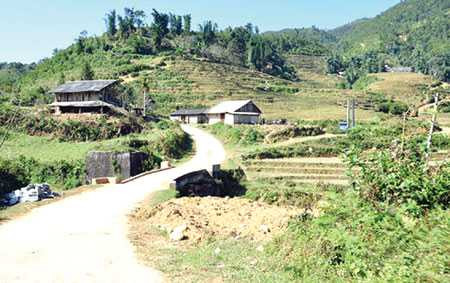 cạy cửa ngủ thăm