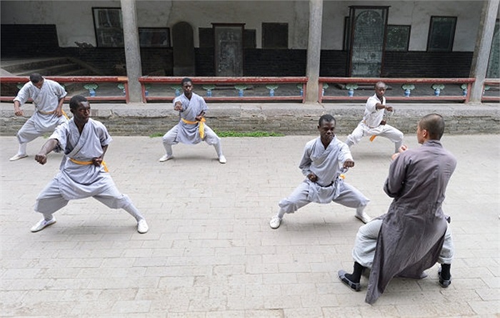 Trong chùa còn có những lớp võ dành cho khách du lịch