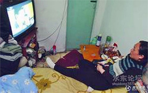 Chou Chunlan (Trâu Xuân Lan), nữ kiện tướng cử tạ, từng đoạt 9 huy chương vàng và phá kỉ lục quốc gia. Sau khi giải nghệ năm 1993, cô đã không kiếm nổi cho mình một việc làm và lâm vào cảnh khốn khó.