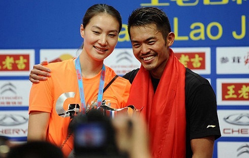 Lin Dan đã vượt qua tay vợ Nguyễn Tiến Minh của Việt Nam ở trận bán kết.