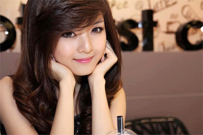 Cuộc thi Nét đẹp sinh viên Hành chính online đã chính thức được bắt đầu và thu hút được 182 bức ảnh dự thi của sinh viên ở 2 miền. Trong ảnh là nữ sinh Lâm Minh Hà