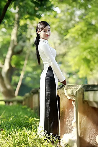 Nữ sinh Hồ Thị Hồng Mơ