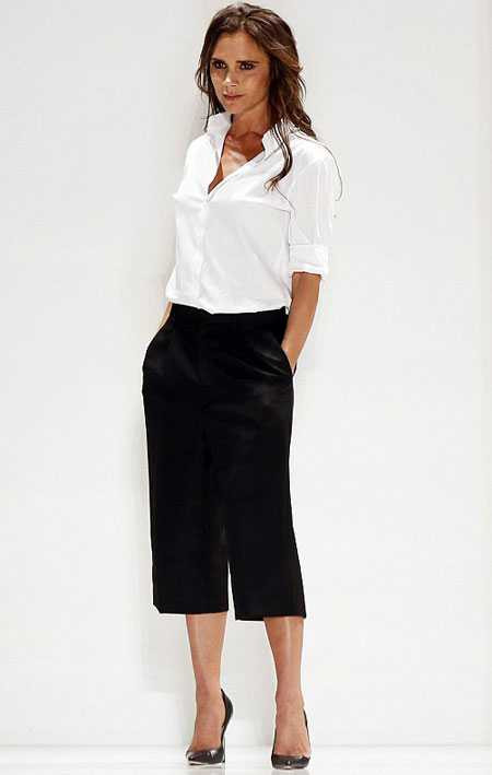 Victoria Beckham lăng xê mốt quần ngố