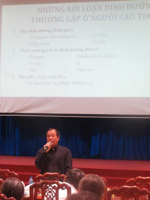 Vinamilk chăm sóc sức khỏe người cao tuổi Tiền Giang