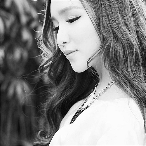 Cao Thanh Thảo My với tạo hình ảnh đen trắng ấn tượng.