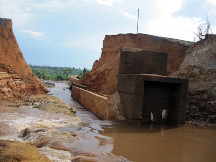 đập thủy điện, thu hồi, vỡ đập, đền bù, khắc phục