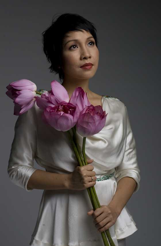 Vớt danh tiếng, The Voice chi tiền khủng thuê giám khảo