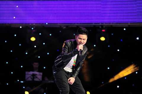 Nguyễn Hoàng Tôn - The Voice Vietnam 2013