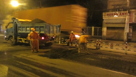 TP.HCM, Sài Gòn, lương ‘khủng’, công ích, UBND TP.HCM, Lê Mạnh Hà.