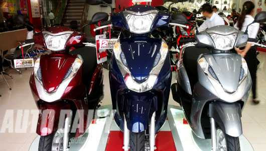 Vừa về đại lý, Honda LEAD 125 đã loạn giá