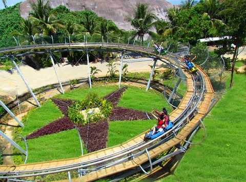 Vui hè sôi động cùng Vinpearl Land