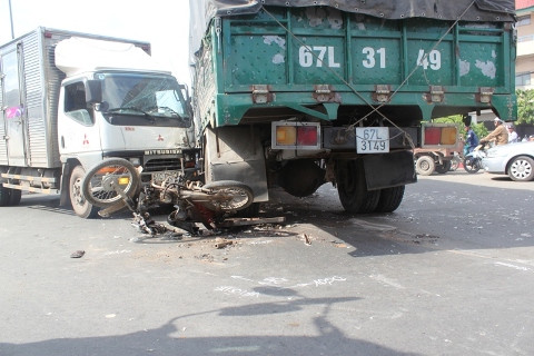 TP.HCM, Xe tải, đại náo, quốc lộ, tai nạn, Bình Tân, trọng thương