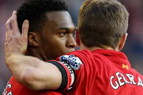 Gerrard và Sturridge ăn mừng bàn thắng