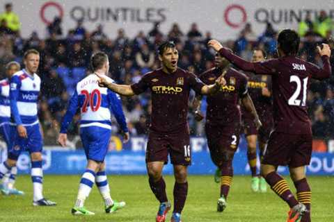 Aguero ăn mừng bàn thắng