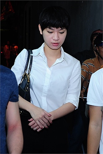 Trà My Idol, cũng tới để nhìn bạn mình lần cuối.