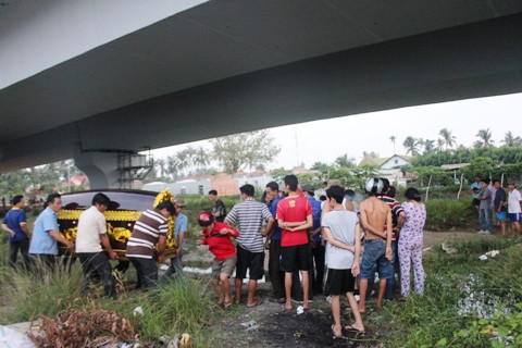 Bình Dương, Cầu Phú Long, thị xã Thuận An, Sông Sài Gòn, xác chết