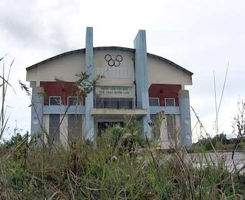 nhà thi đấu, huyện la pa