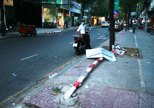 Xe ‘điên’ đại náo trung tâm Sài Gòn