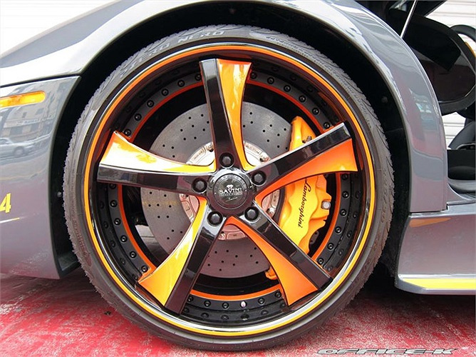 Vành đúc 20 inch do Savini thiết kế