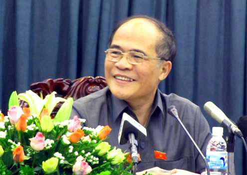 Chủ tịch Quốc hội Nguyễn Sinh Hùng