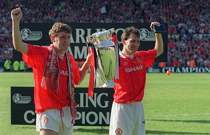 Man Utd vô địch ở mùa 1993-1994 với hàng loạt những cầu thủ trẻ tài năng như Eric Cantona, Andrei Kanchelskis, Ryan Giggs và Mark Hughes.