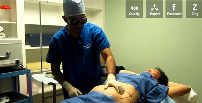 Vừa lia ống hút mỡ, tay vừa day, bóp để mỡ tan và chui vào ống.