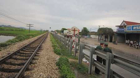 tàu hỏa tông chết chiến sĩ quân đội