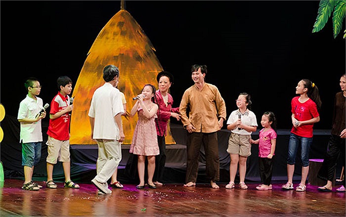 Xuân Bắc, Tự Long cùng nhiều bạn diễn đã chia sẻ rằng các anh luôn mong muốn mang lại chương trình mới lạ, hấp dẫn cho các em thiếu nhi mỗi khi hè về. 